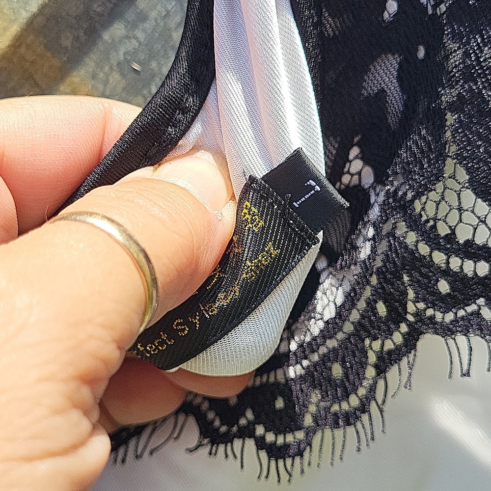 Dress - Picture 4 of 4